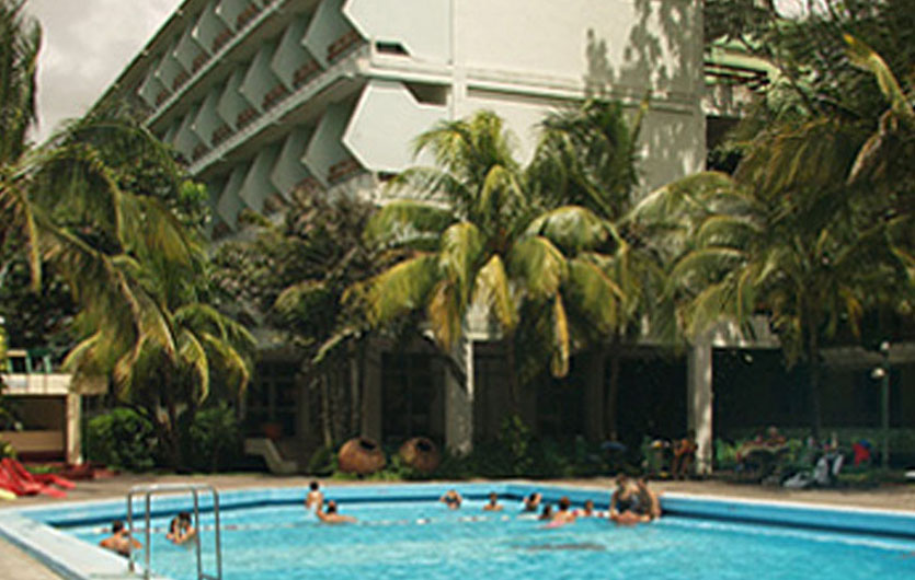 Hotel Camagüey Pool 