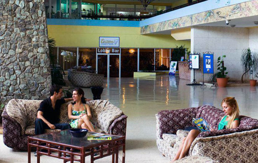 Neptuno Tritón Havanna Lobby 