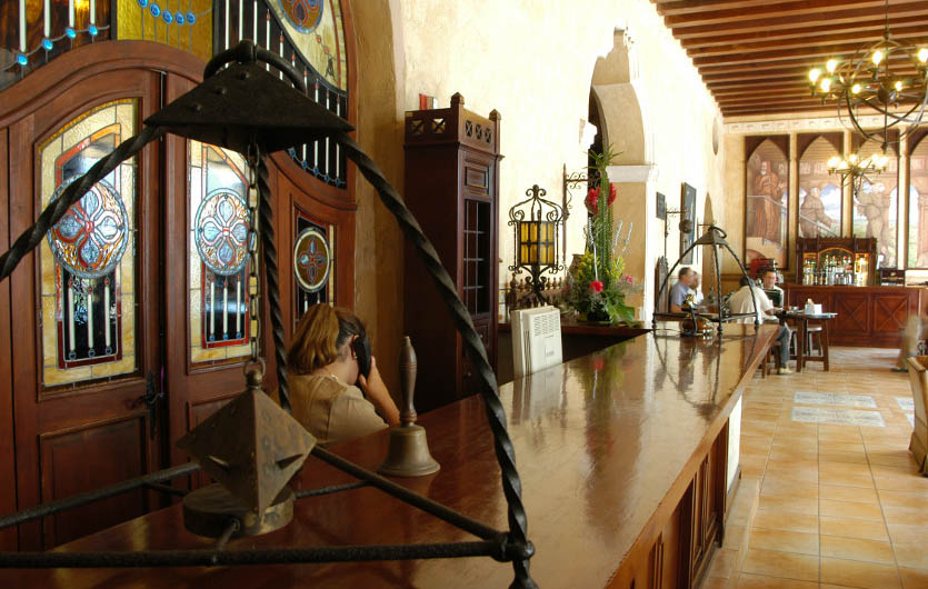 Los Frailes Havanna Lobby 
