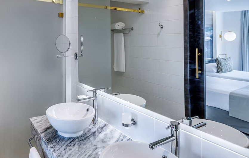 Melia Innside Habana Catedral Beispiel Bad