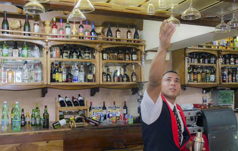  Dos Mares Varadero Bar 