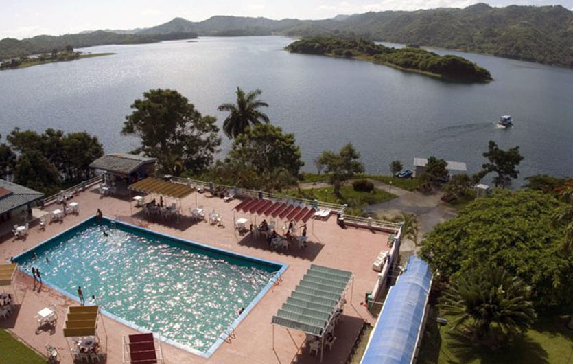 Hotel Hanabanilla Villa Clara Pool